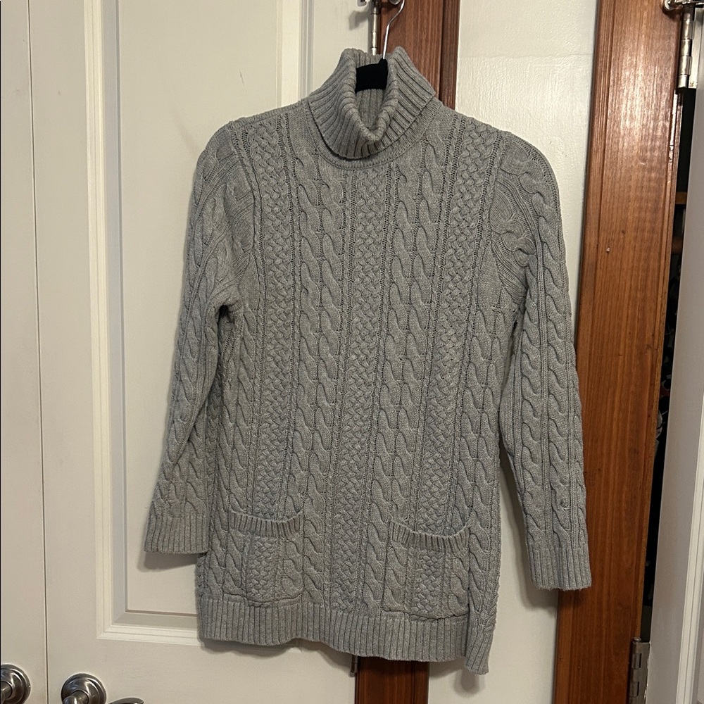 JEANNE PIERRE Light Gray Cable Knit Turtleneck Sweater M